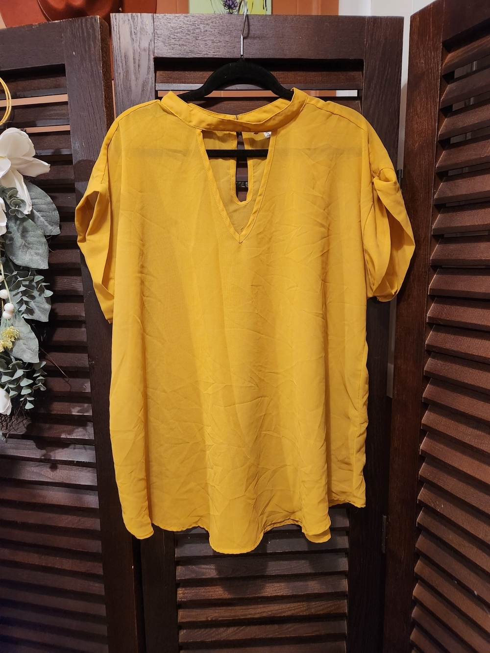Relaxed Mustard V-Neck Short Sleeve Blouse